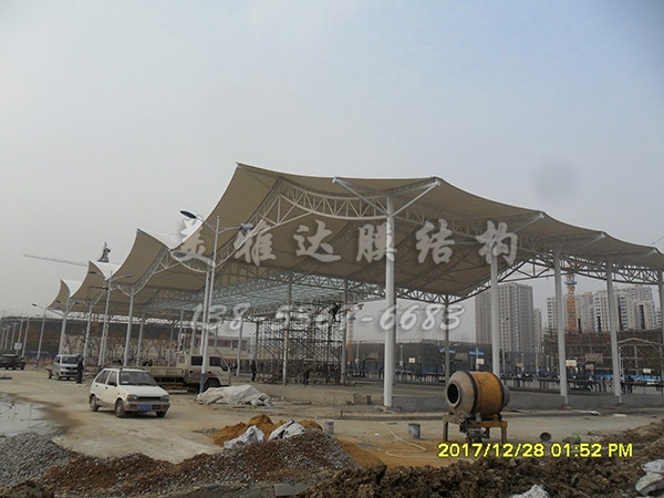 江蘇中學(xué)門球場膜結(jié)構(gòu)現(xiàn)場
