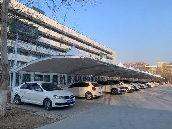 山東膜結(jié)構(gòu)車棚制作廠家